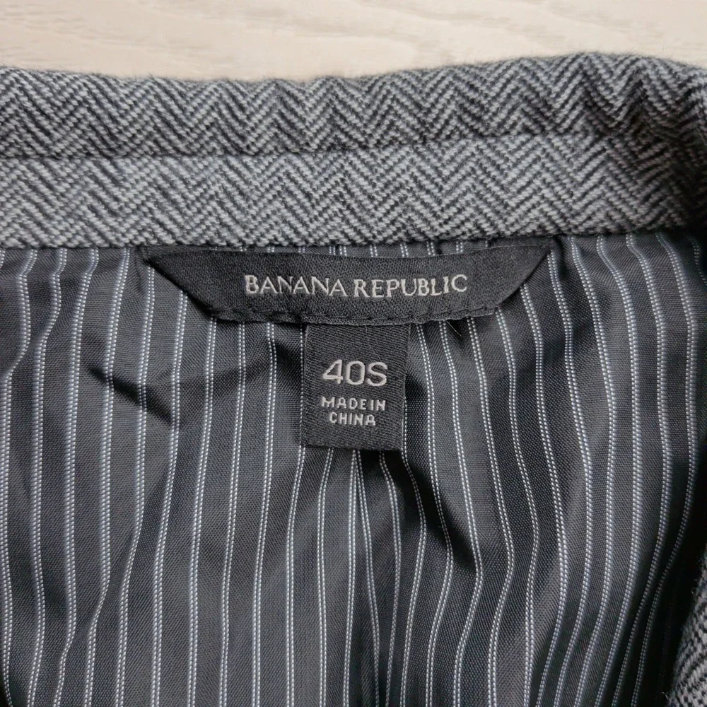 Banana Republic Wool Blazer Mens 40S Marzotto Grey Herringbone Slim Sport Coat